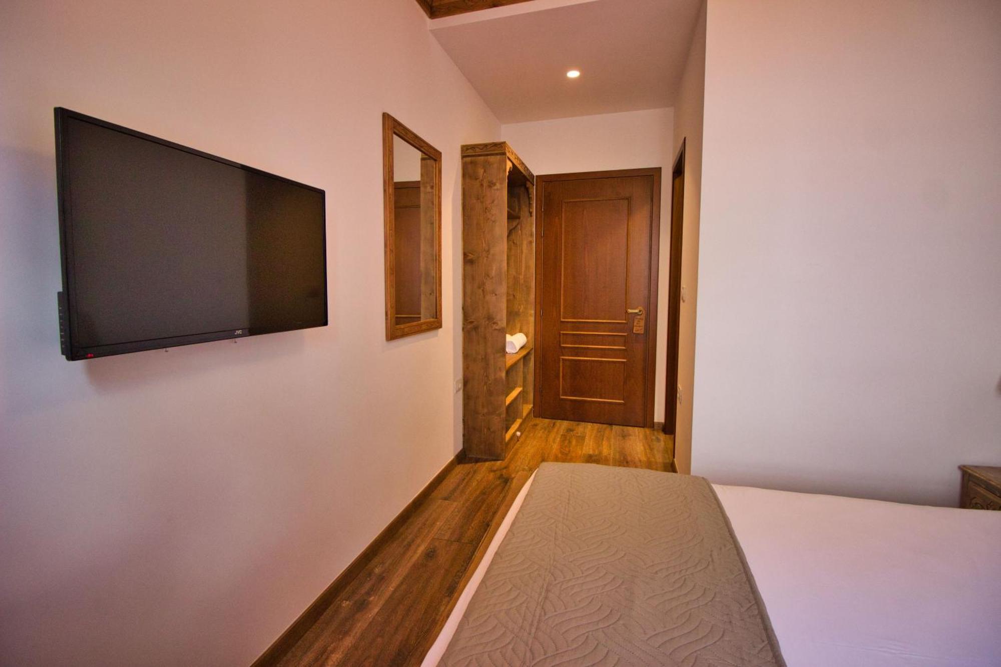 4 Rooms Gjirokastra Exterior foto